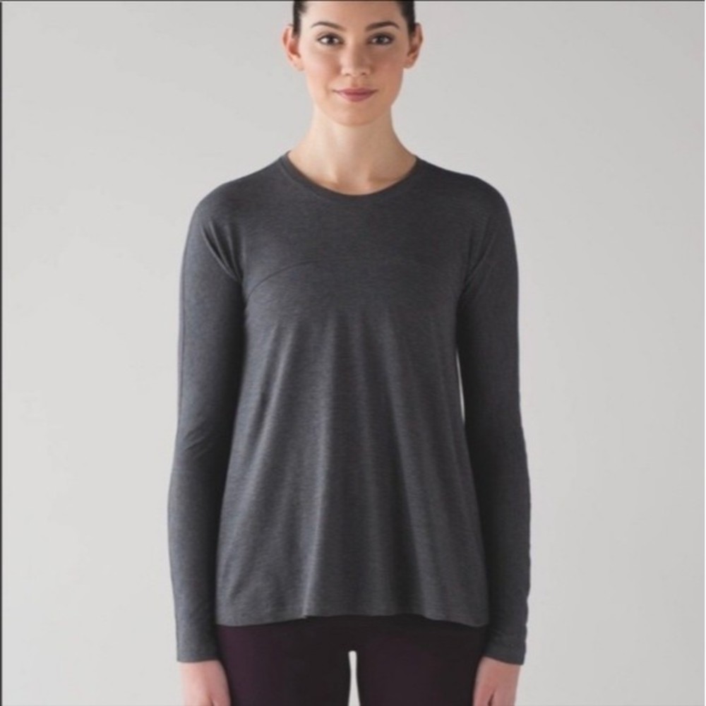 Lululemon Acadia  long sleeve top in heathered pitch gray